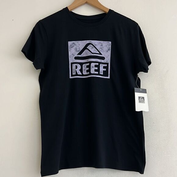 NWT Reef Black Logo Graphic Short Sleeve Tee Size XS - Picture 1 of 9